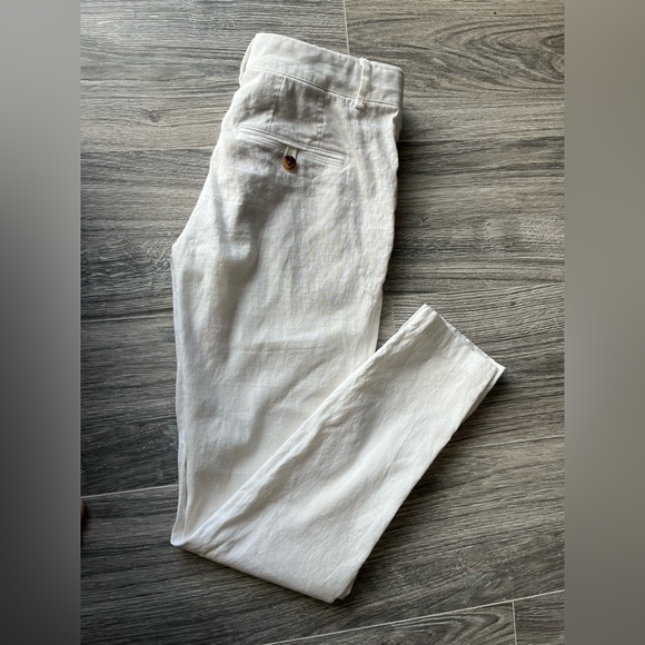 Like new, Vince 58% linen white wants, flattering fit! No rips/stains - Picture 1 of 12